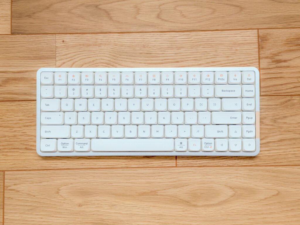 ロープロファイルのメカニカルキーボードで打鍵感が最高!Lofree Flow【レビュー】